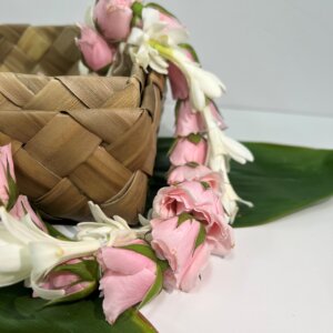 Tuberose Twined with Baby Roses